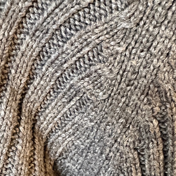 Tentree Women’s Gray Sweater - Picture 3 of 3